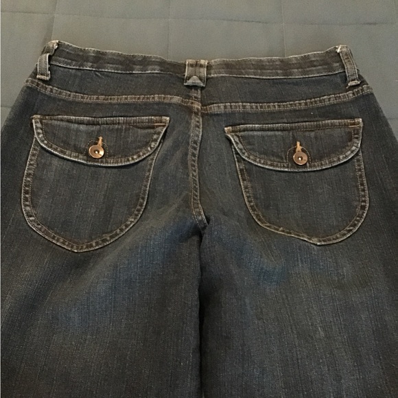 Size 12 jeans. Cut off into Capri. Used excellent condition. Cut the length. - Picture 1 of 4